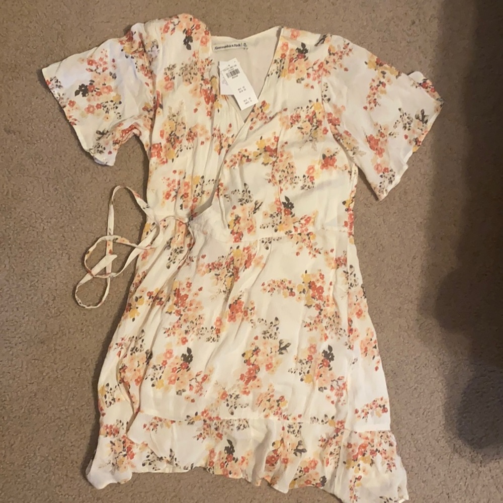 New Abercrombie & Fitch wrap dress
